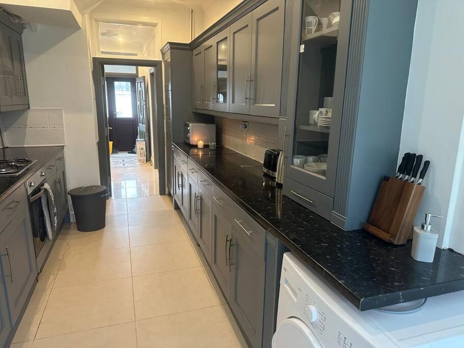5 Bedroom House Se6 Londra Dış mekan fotoğraf