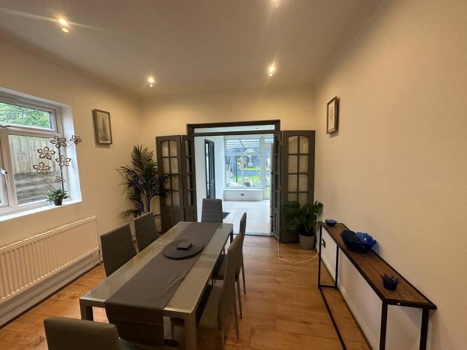 5 Bedroom House Se6 Londra Dış mekan fotoğraf